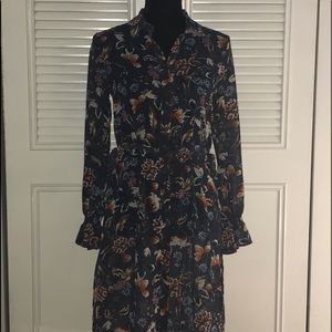 Long floral sheer chic blouse!